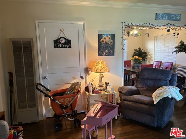 140 N Pass Avenue, Burbank, CA 91505