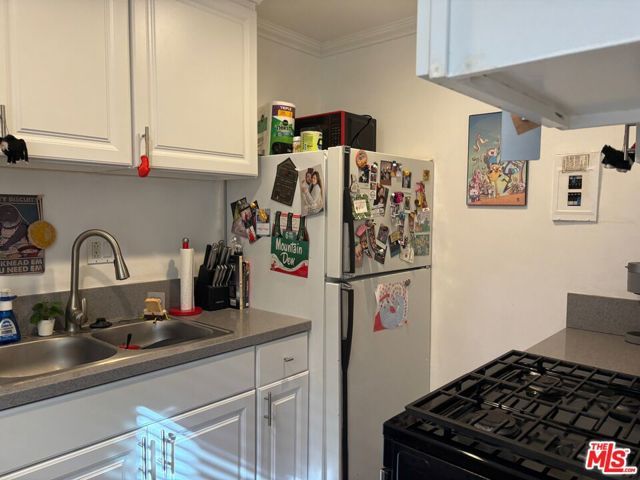 140 N Pass Avenue, Burbank, CA 91505