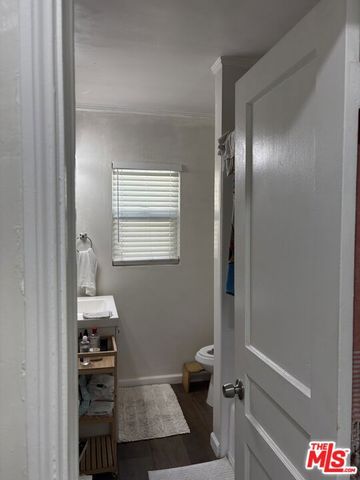 140 N Pass Avenue, Burbank, CA 91505