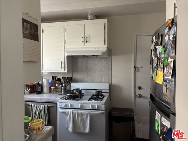 140 N Pass Avenue, Burbank, CA 91505