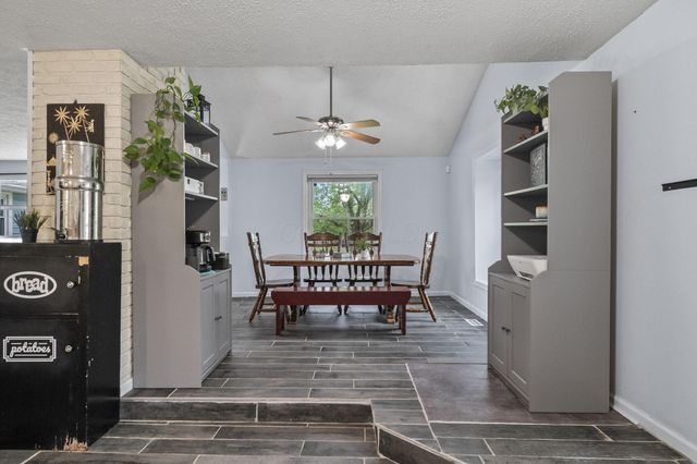 6732 London Groveport Road, Grove City, OH 43123