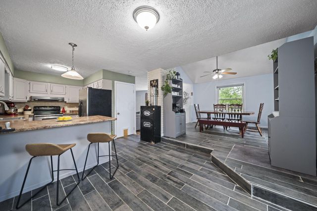 6732 London Groveport Road, Grove City, OH 43123