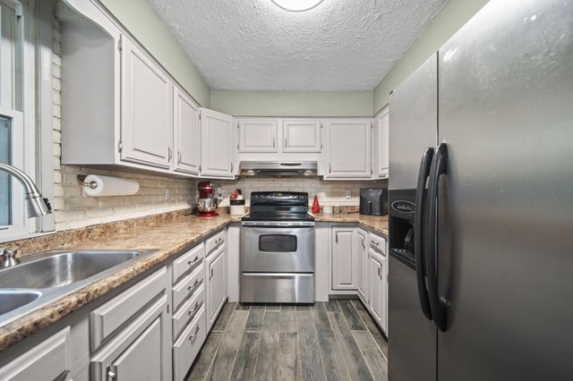 6732 London Groveport Road, Grove City, OH 43123