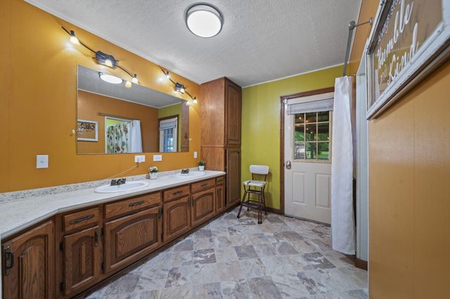 6732 London Groveport Road, Grove City, OH 43123
