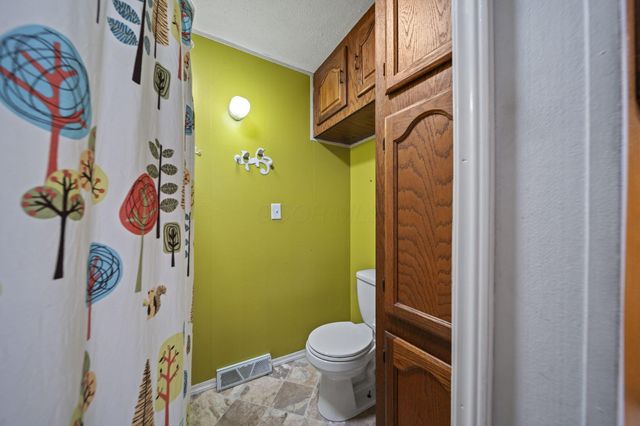 6732 London Groveport Road, Grove City, OH 43123