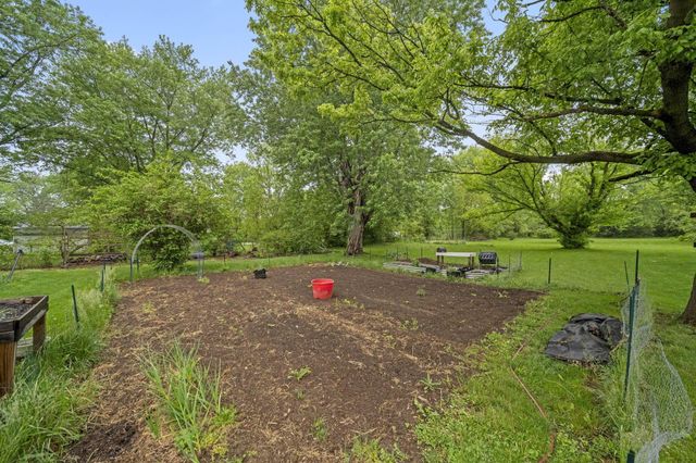 6732 London Groveport Road, Grove City, OH 43123