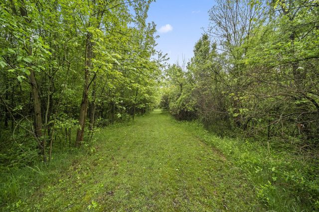 6732 London Groveport Road, Grove City, OH 43123