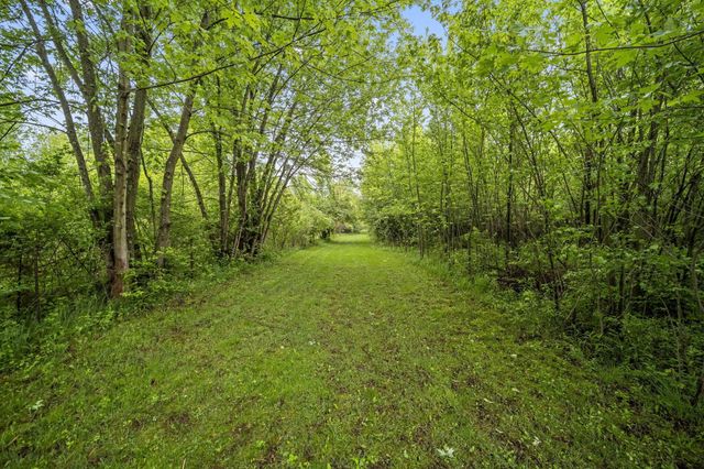 6732 London Groveport Road, Grove City, OH 43123