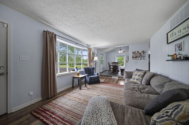 6732 London Groveport Road, Grove City, OH 43123