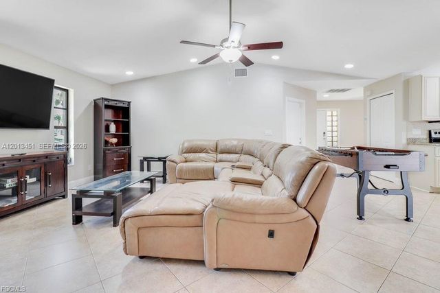 2518 SE 19th AVE, Cape Coral, FL 33904