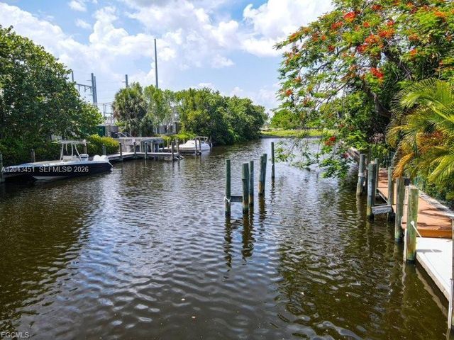 2518 SE 19th AVE, Cape Coral, FL 33904