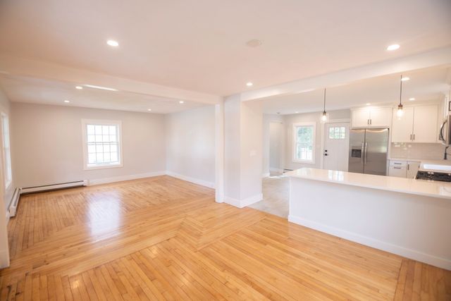 32 Spooner St, Easton, MA 02356