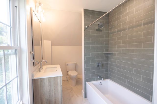 32 Spooner St, Easton, MA 02356