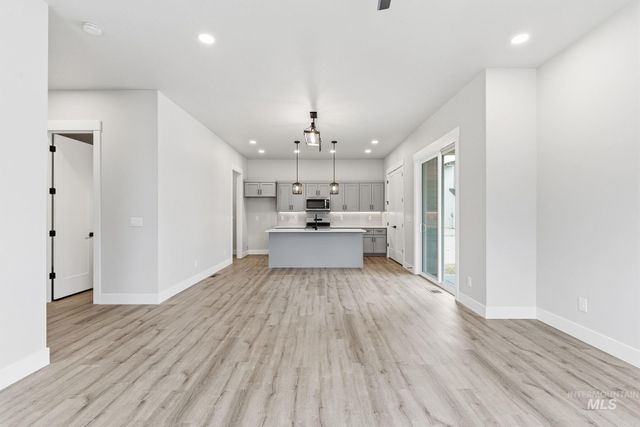 6817 W Ustick, Boise, ID 83704