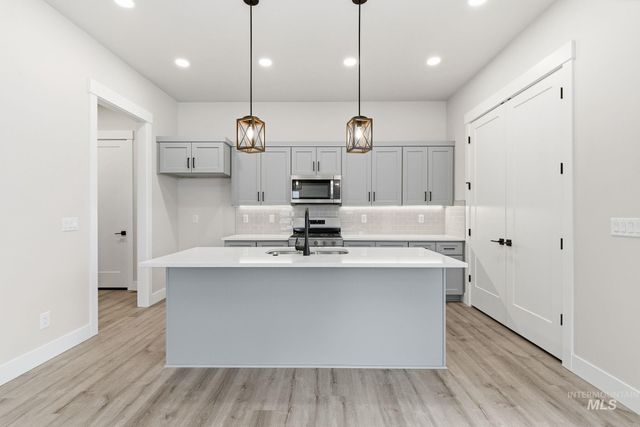 6817 W Ustick, Boise, ID 83704