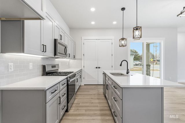 6817 W Ustick, Boise, ID 83704