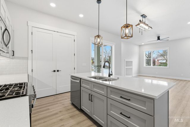 6817 W Ustick, Boise, ID 83704