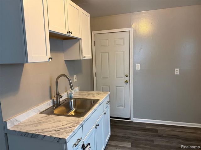 13870 Julius Avenue, Warren, MI 48089