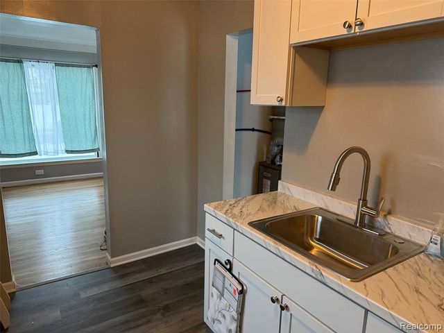 13870 Julius Avenue, Warren, MI 48089