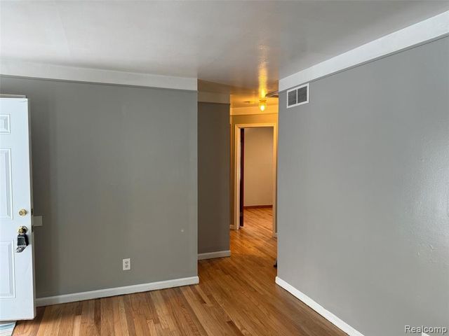 13870 Julius Avenue, Warren, MI 48089