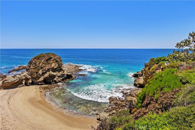10 S La Senda, Laguna Beach, CA 92651