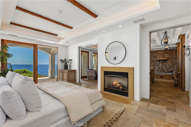 10 S La Senda, Laguna Beach, CA 92651
