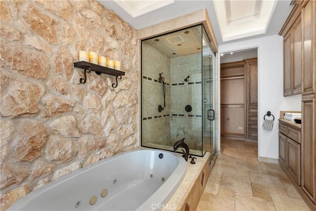 10 S La Senda, Laguna Beach, CA 92651