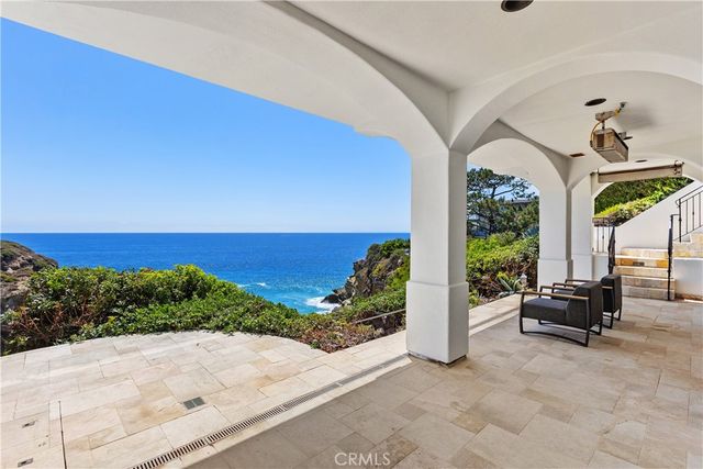 10 S La Senda, Laguna Beach, CA 92651
