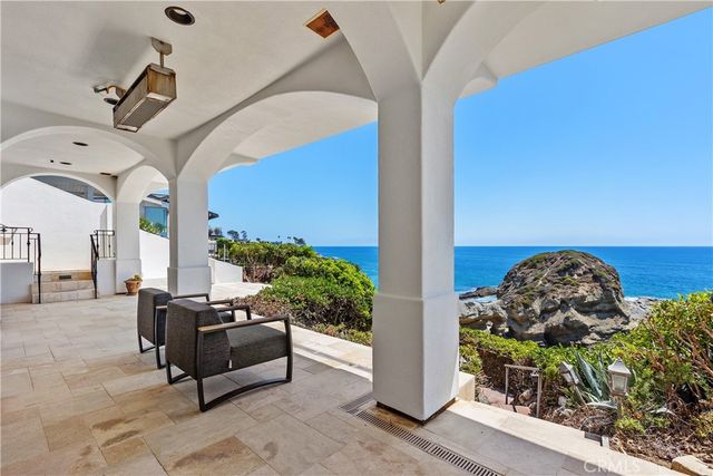 10 S La Senda, Laguna Beach, CA 92651