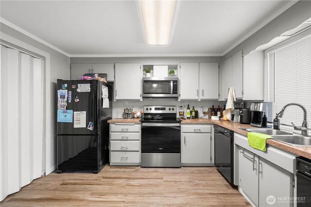 2621 Mountain View Avenue W #9B, Tacoma, WA 98466