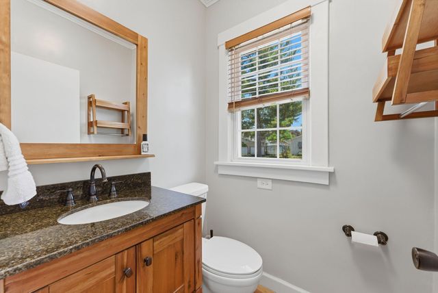 940 Jones Street, Bettendorf, IA 52722