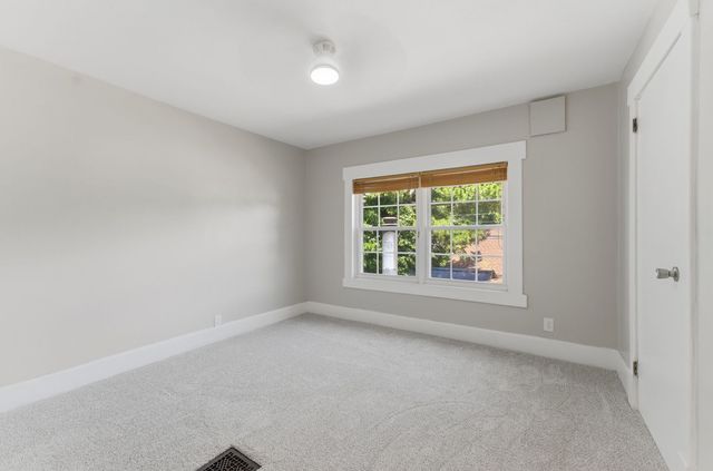 940 Jones Street, Bettendorf, IA 52722