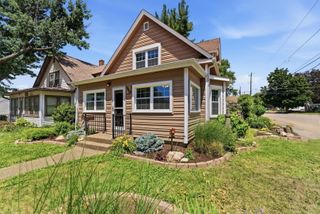 940 Jones Street, Bettendorf, IA 52722
