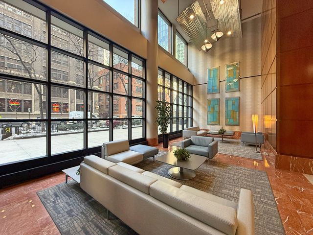 211 E Ohio Street 2707, Chicago, IL 60611