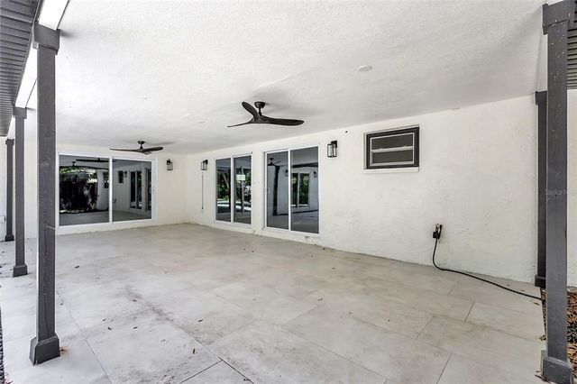 1767 DELAWARE AVENUE NE, St Petersburg, FL 33703