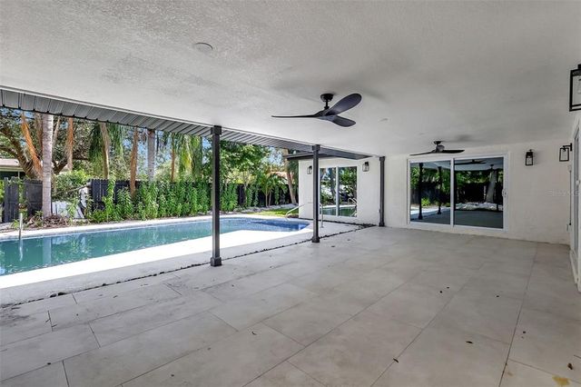 1767 DELAWARE AVENUE NE, St Petersburg, FL 33703