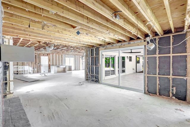 1767 DELAWARE AVENUE NE, St Petersburg, FL 33703