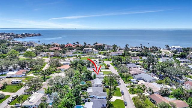1767 DELAWARE AVENUE NE, St Petersburg, FL 33703
