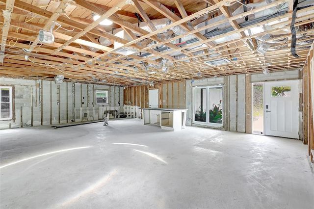 1767 DELAWARE AVENUE NE, St Petersburg, FL 33703