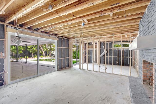 1767 DELAWARE AVENUE NE, St Petersburg, FL 33703