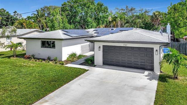 1767 DELAWARE AVENUE NE, St Petersburg, FL 33703