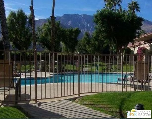420 N Villa Court 200, Palm Springs, CA 92262