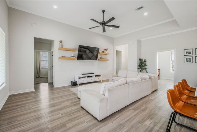 3332 Hunters Crossing Trail, Bryan, TX 77808