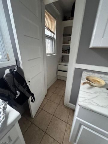 107 N Maple Ave, East Orange City, NJ 07017