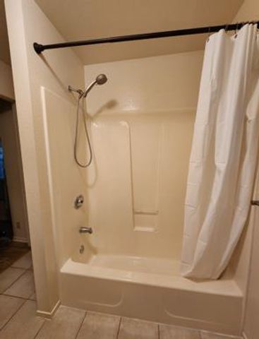 902 W 2nd St, Lincoln, CA 95648