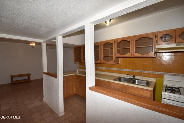 5020 MEADE Court, El Paso, TX 79904