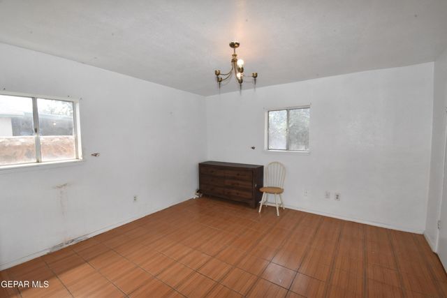5020 MEADE Court, El Paso, TX 79904