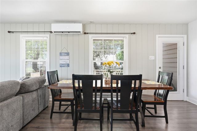 244 E Magnolia Ave, Aransas Pass, TX 78336