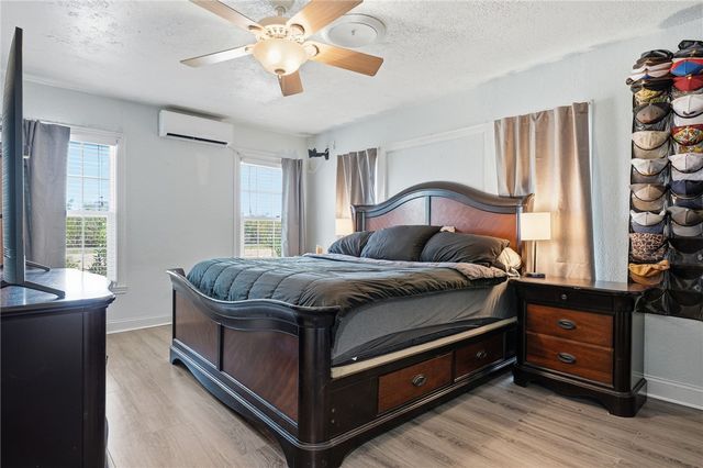 244 E Magnolia Ave, Aransas Pass, TX 78336