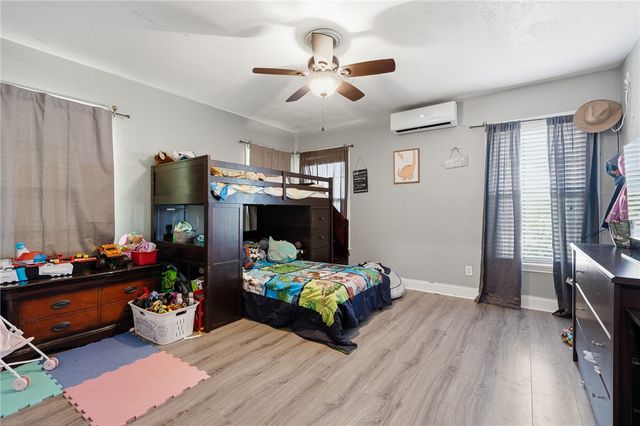 244 E Magnolia Ave, Aransas Pass, TX 78336